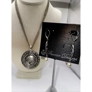 Premier Designs Set NWT Pearl Earrings Reversible Pendant Necklace Silver Tone